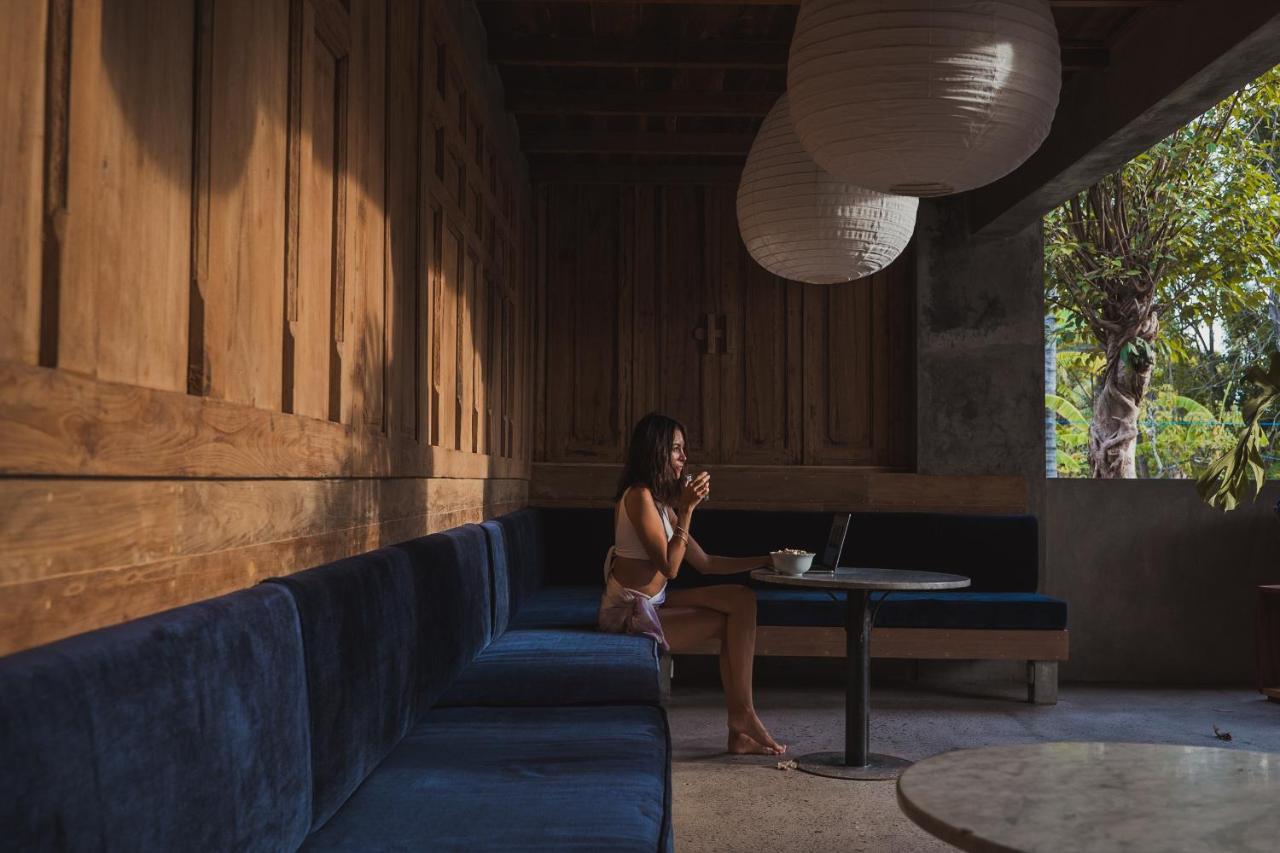 Mangroove Bay Boutique Hostel Banyuwedang Ngoại thất bức ảnh