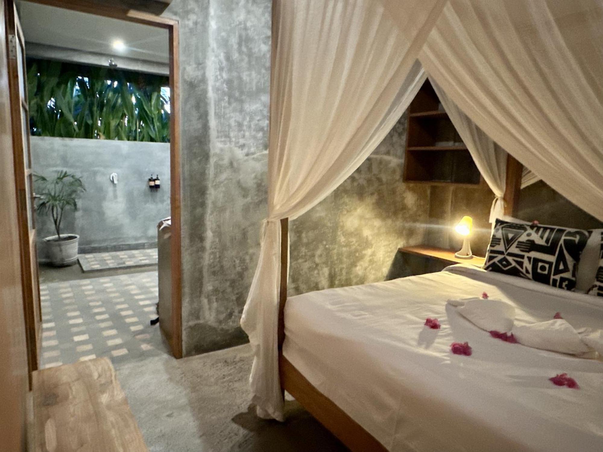 Mangroove Bay Boutique Hostel Banyuwedang Ngoại thất bức ảnh