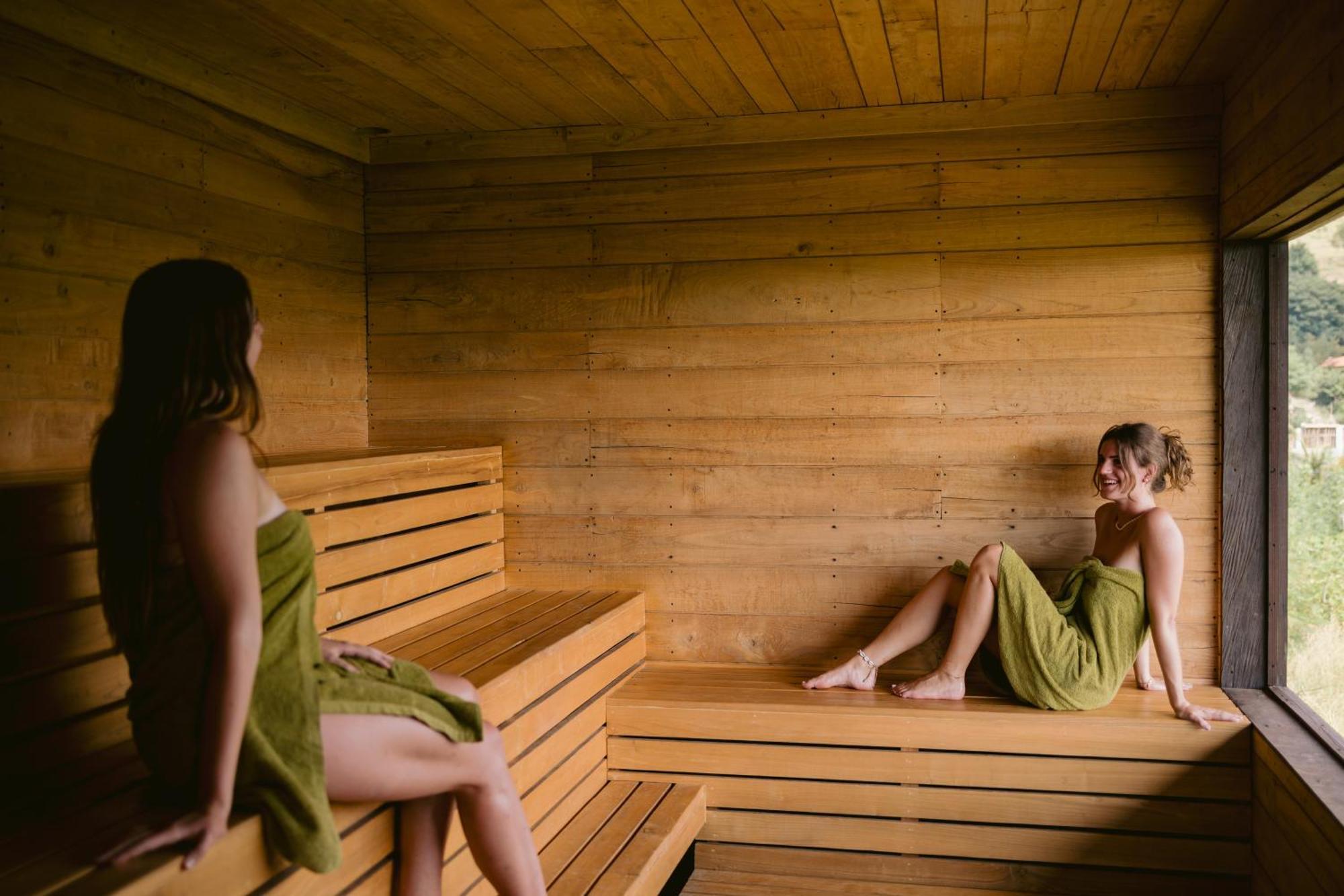 Mangroove Bay Boutique Hostel Banyuwedang Ngoại thất bức ảnh